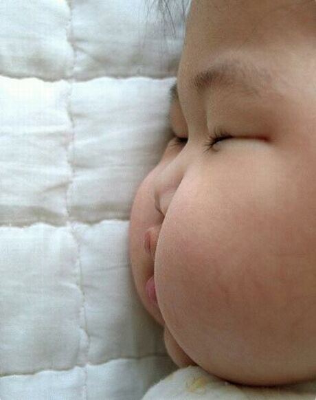 赤ちゃんの寝顔 おもしろフラッシュ笑王